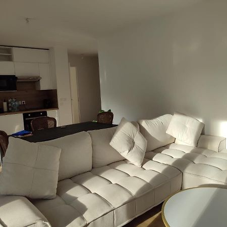 Chambre Privee Dans Un Nouvel Appartement Partage Pres De Paris Avec Parking Gratuit Chevilly-Larue Exteriör bild