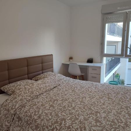 Chambre Privee Dans Un Nouvel Appartement Partage Pres De Paris Avec Parking Gratuit Chevilly-Larue Exteriör bild
