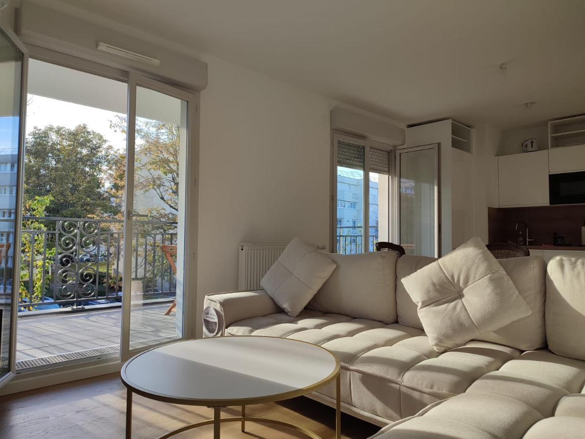 Chambre Privee Dans Un Nouvel Appartement Partage Pres De Paris Avec Parking Gratuit Chevilly-Larue Exteriör bild