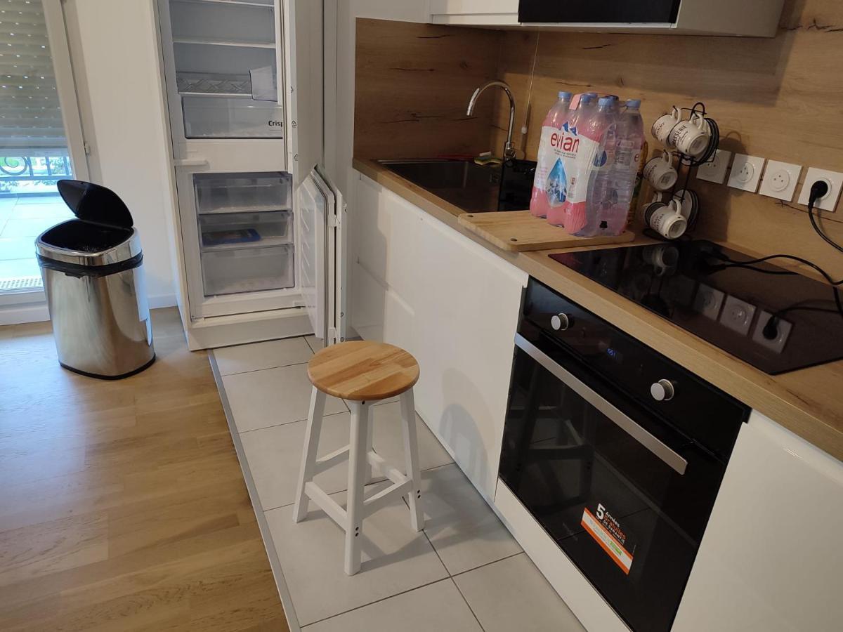 Chambre Privee Dans Un Nouvel Appartement Partage Pres De Paris Avec Parking Gratuit Chevilly-Larue Exteriör bild